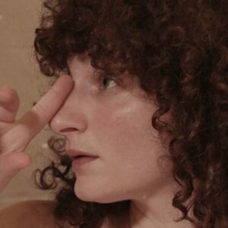 Brittany Simon 裸の女優 ギャラリー