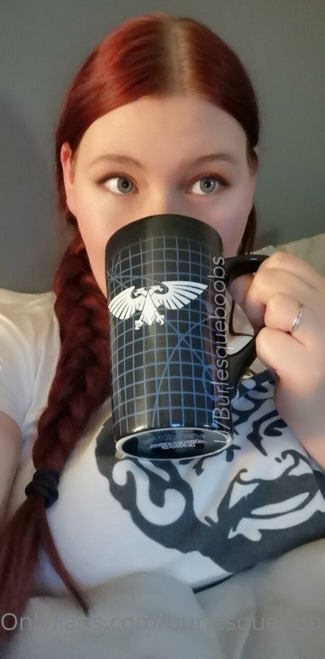 Burlesqueboobs xxx女優 アーカイブ