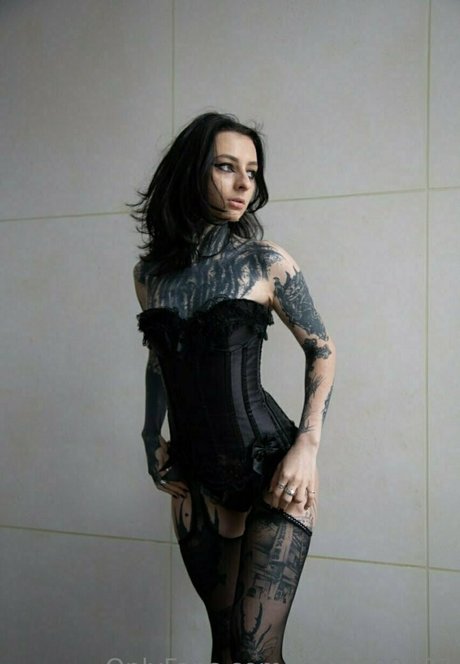 Draken lady ヌード女優 画像