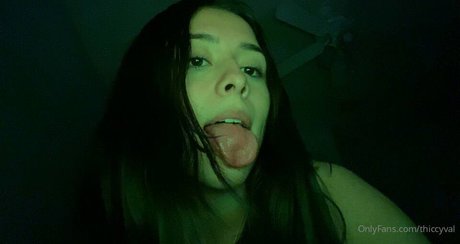 大きなお尻のオンリーファンズ アダルト無料 画像