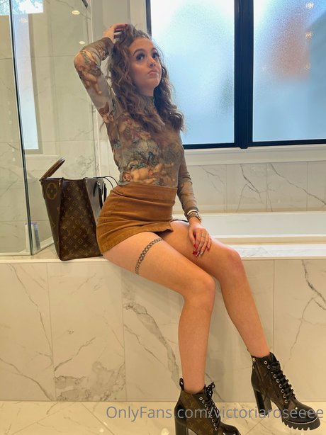 ヌード 屋外 OnlyFans 無料ポルノ 画像