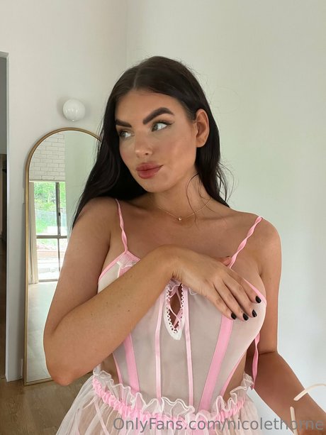 ティーンランジェリーOnlyFans トップ ギャラリー