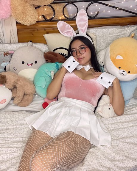 Peachkissxx アダルトスター 画像