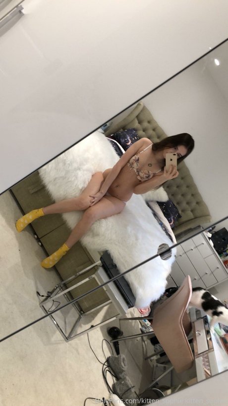 男性TikTokスターOnlyFans 美しいヌード 写真