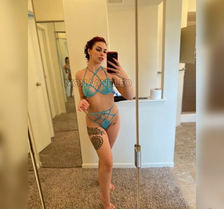 Mona Darling セクシーモデル 写真