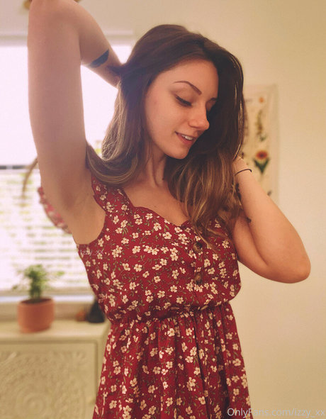 Izzy xx セクシーモデル ギャラリー