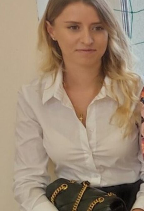 曲線美のランジェリーOnlyFans 素敵 写真