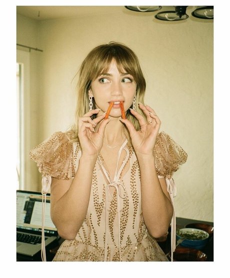 Emily Rudd 最高のモデル 写真