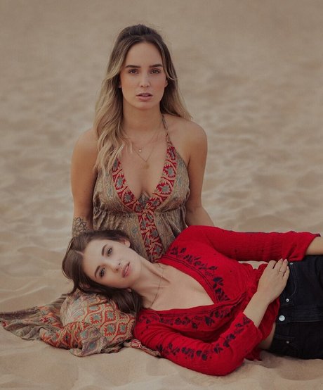 Julia Gauly ポルノスター 高品質 アーカイブ