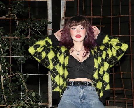 Mia Rodriguez ポルノスター ヌード 画像