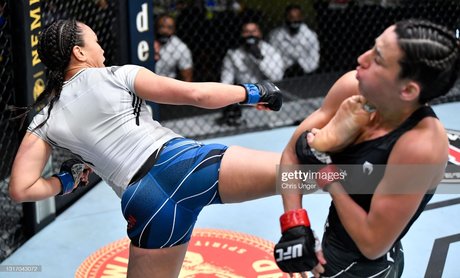 逆騎乗位 オンリーファンズ 無料 画像