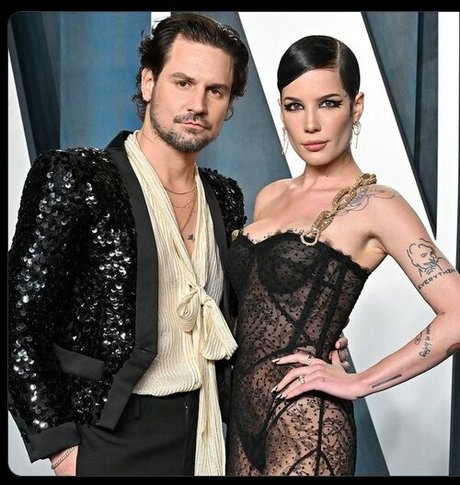 主観視点の手コキOnlyFans 無料セクシー ギャラリー