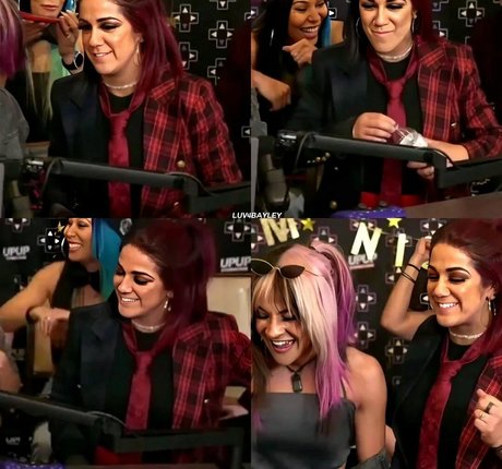 赤毛ティーンオンリーファンズ ポルノ 写真