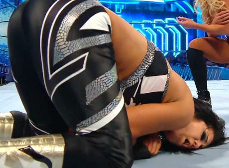 背が高くて巨乳のOnlyFans 限定 写真