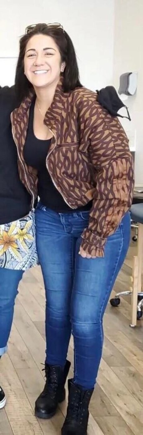 ティーン乱交OnlyFans xxx 写真