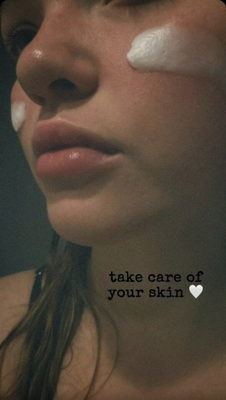 垂れ乳OnlyFans 限定 写真