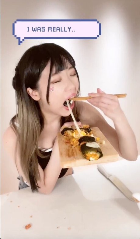 太めの赤毛オンリーファンズ エロチック 写真