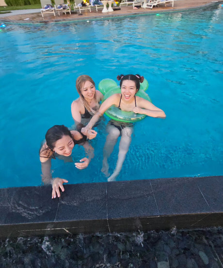 巨大なチンポを持つシーメールオンリーファンズ アダルト無料 写真