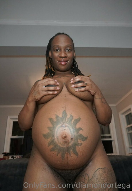 diamondortega ポルノモデル 写真