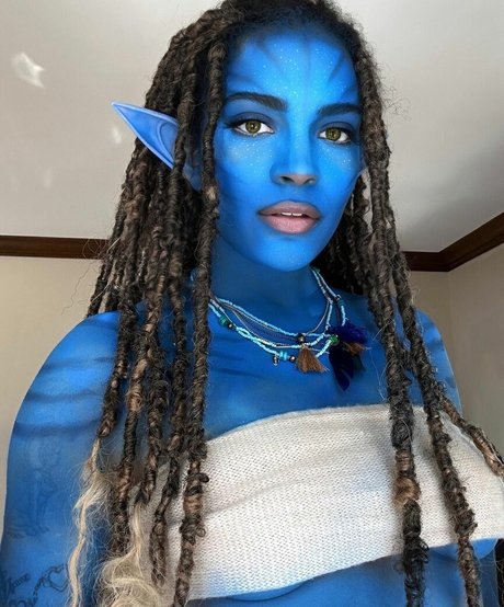 Sydeon ポルノスター エロティック 画像