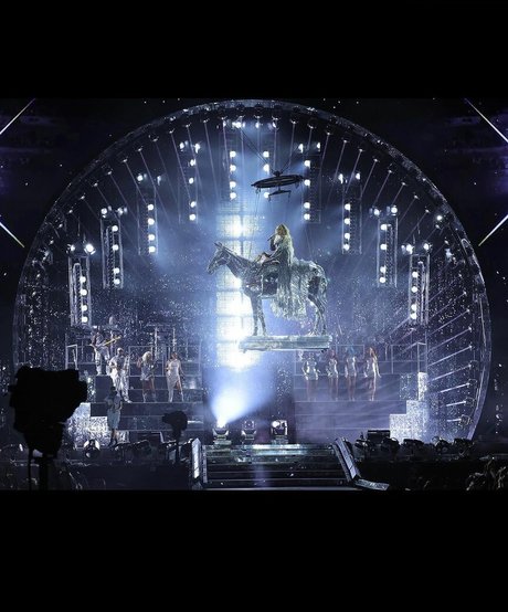 19歳のOnlyFans ヌード 写真