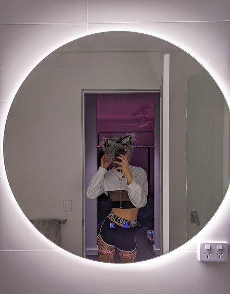 FemboyPup 高品質モデル 画像