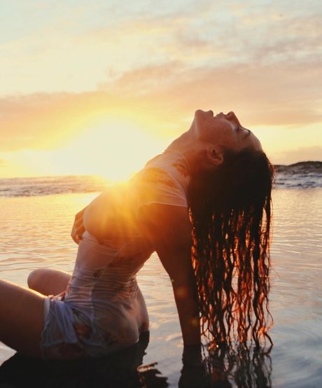 Anuhea Nihipali 美しいポルノスター 写真