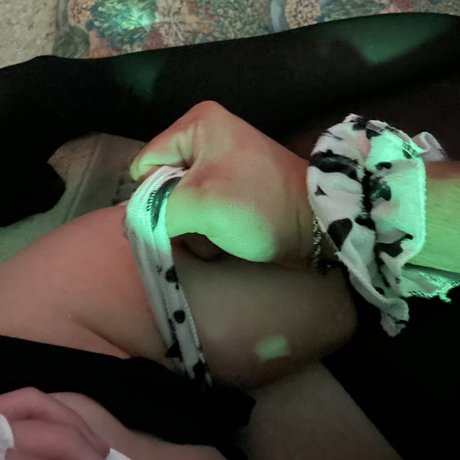 パウグプリンセスOnlyFans セクシーヌード 写真