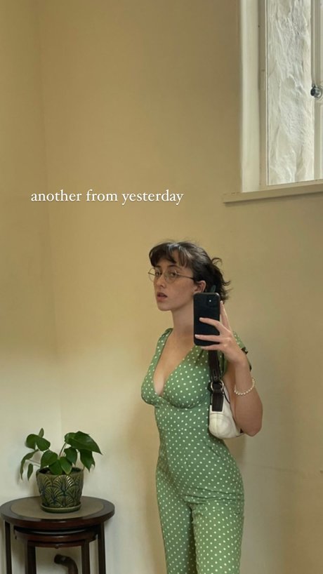 Anuhea Nihipali ヌードモデル 写真