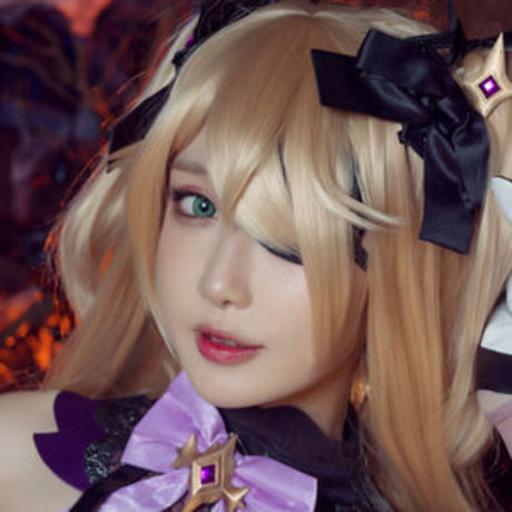 Abaoyeshitunia 完璧なモデル 写真