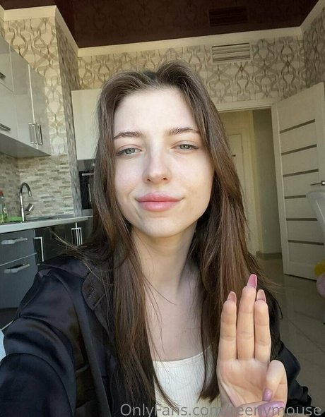 TeenyMouse アダルトスター 写真