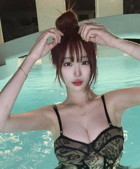 woohankyung ヌードのポルノスター 写真