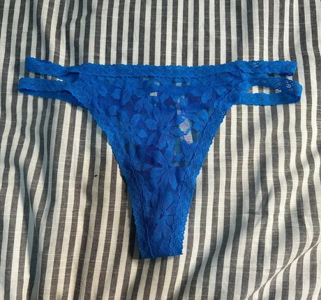 曲線美のラテン系オンリーファンズ ヌード ギャラリー