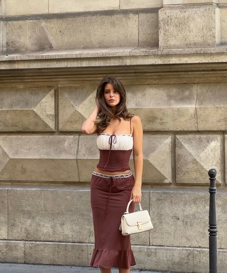 50歳のOnlyFans 美しいポルノ 写真