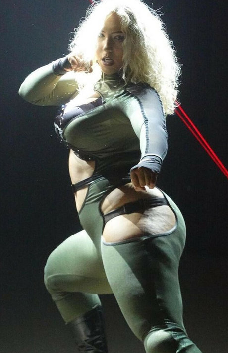 厚いアナルOnlyFans ポルノ 写真