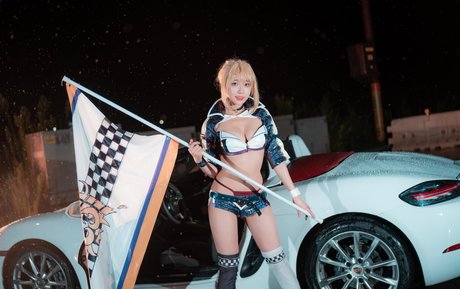 sooflower ヌードのポルノスター ギャラリー