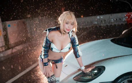 赤毛の熟女オンリーファンズ セクシーヌード ギャラリー