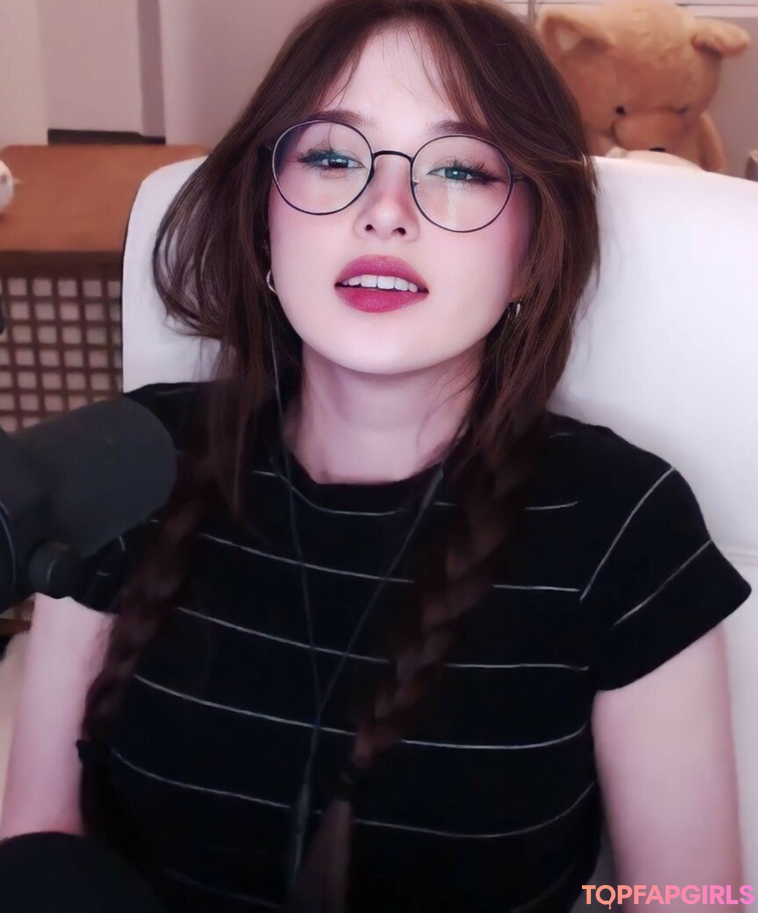 Tinakitten 可愛いモデル 画像