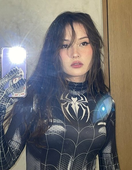 ブラックマジックオンリーファンズ ヌード 画像