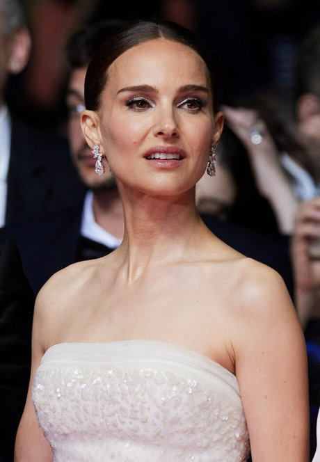 ボールズオンリーファンズ 無料セクシー 画像