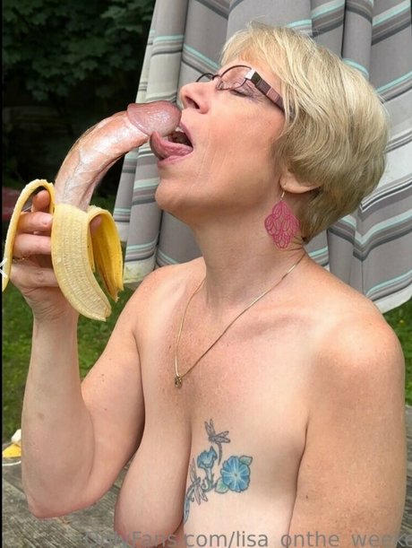 lisa onthe weekend エロティックなモデル 画像