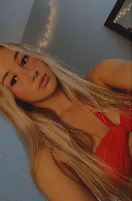 Emily Rickwood ホット女優 写真