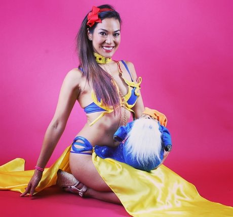 Team Amasian 裸の女優 写真