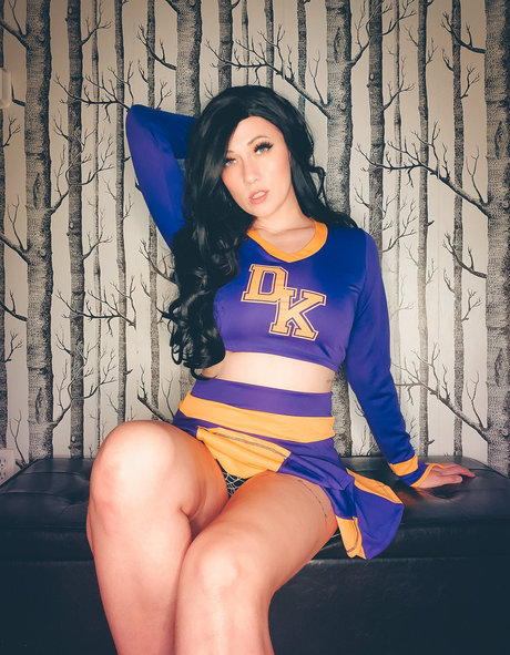 フィットネスインフルエンサーオンリーファンズ アート裸 画像