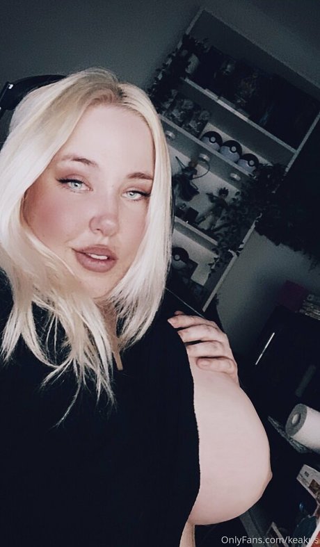 アマチュアヌードオンリーファンズ HD 写真