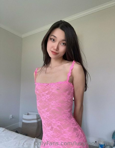 ビデオ通話 オンリーファンズ ヌード ギャラリー