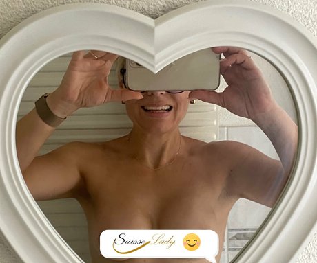 ブッシュ・オンリーファンズ ホットセックス 写真