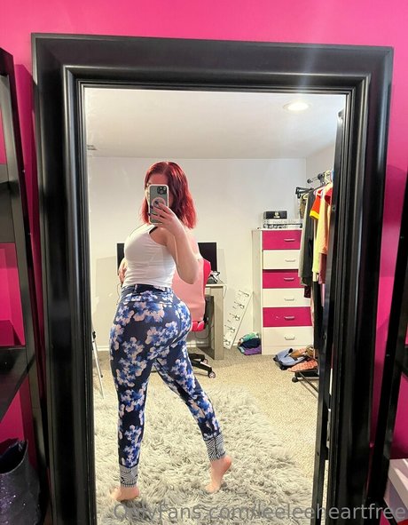 スマイルオンリーファンズ セクシー ギャラリー