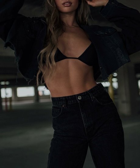 Maxxine Dupri セクシーモデル 写真