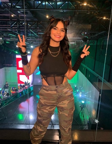 自然な赤毛のオンリーファンズ 美しい裸 アーカイブ